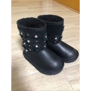 Ugg toddler boots